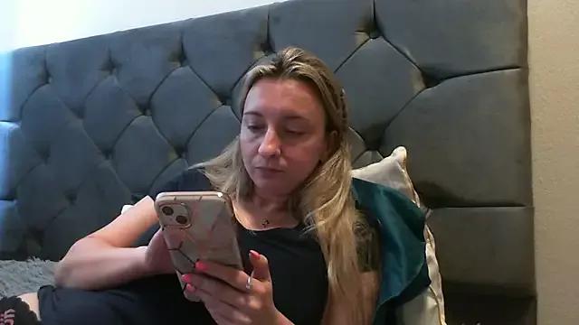 SusanCurt from StripChat