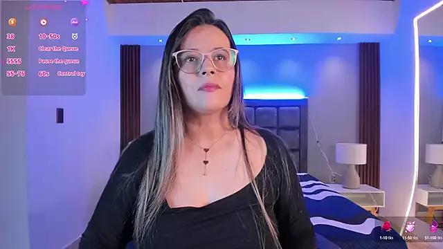 Susann_Ross from StripChat