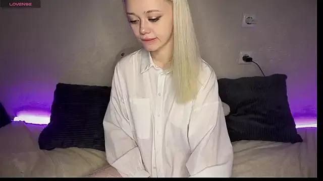 SusieEvans from StripChat is Freechat
