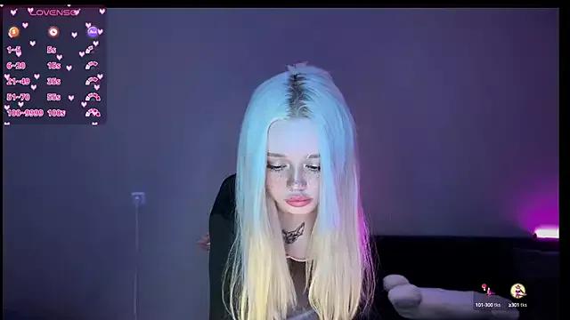 SusieEvans from StripChat