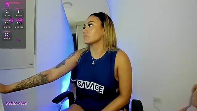 Discover our girls online shows and discover the company of countless livestreamers, with stunning shapes, sex toys and more.