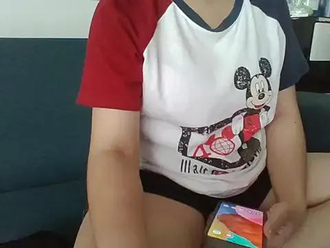 Susu_Hot2 from StripChat
