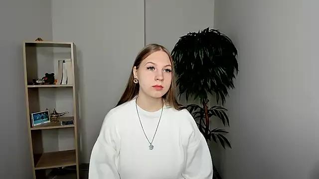 SuziGroody webcams show profile image 