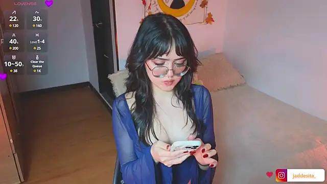 suzumi__ from StripChat