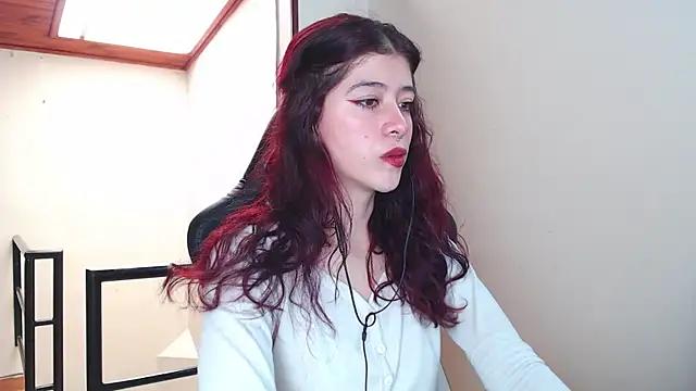 SuzzyyM from StripChat