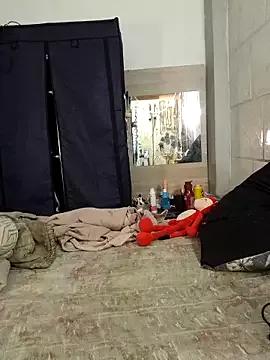 Sw_Mahnenwolf from StripChat is Freechat