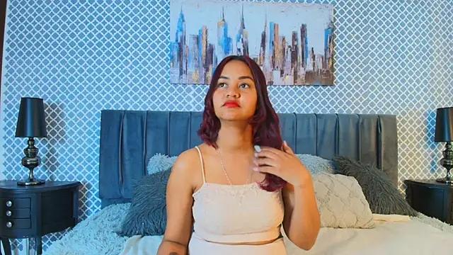 Sweeet_juicy from StripChat