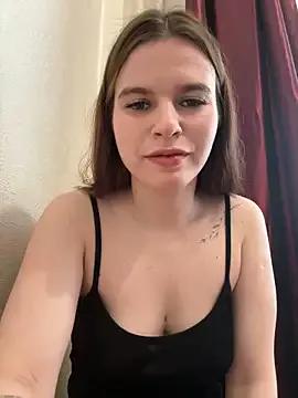 sweeet_julyy from StripChat