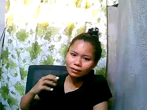 Sweeetgurll from StripChat