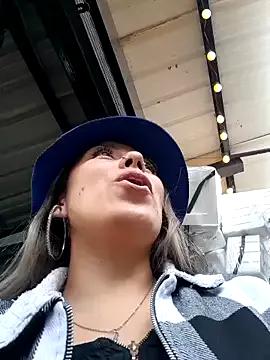 Sweel_Leyva18 from StripChat