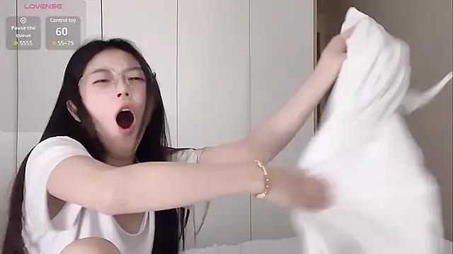 Sweet-Angel999 from StripChat
