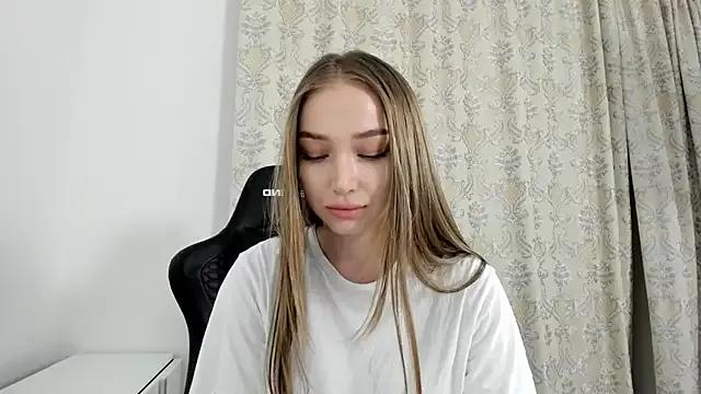 Sweet-bb from StripChat