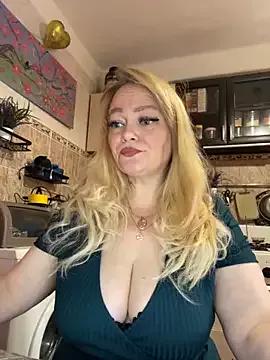 Sweet-blonde from StripChat is Freechat