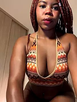 Discover our girls online shows and discover the company of countless livestreamers, with stunning shapes, sex toys and more.