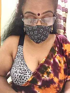 sweet-lotus from StripChat