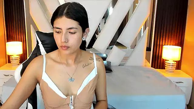 sweet-muse from StripChat is Freechat