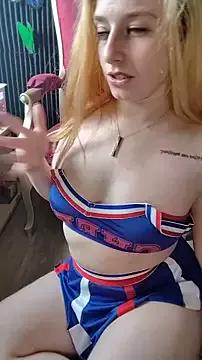 Discover our girls online shows and discover the company of countless livestreamers, with stunning shapes, sex toys and more.