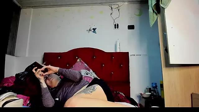 Sweet-Suck69 from StripChat