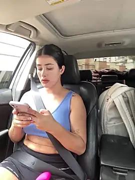 Sweet_and_caramel from StripChat