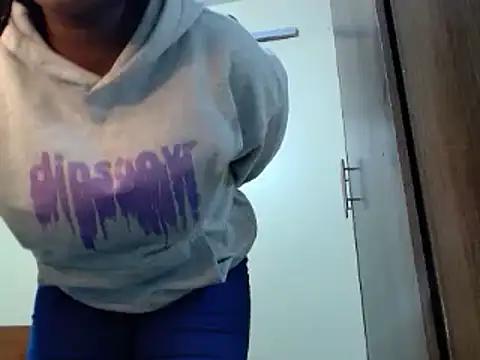 Sweet_choc from StripChat