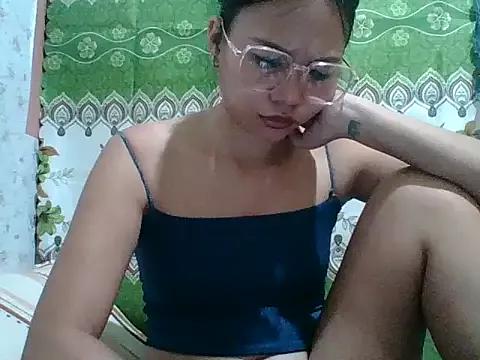 Sweet_Gera21 from StripChat