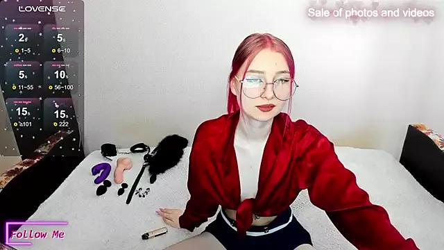 Discover our girls online shows and discover the company of countless livestreamers, with stunning shapes, sex toys and more.
