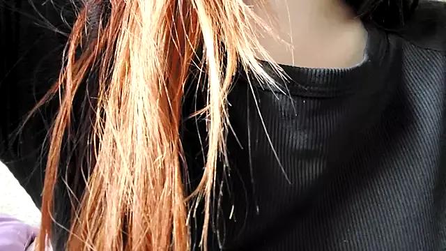 Sweet_lollipop25 from StripChat