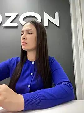 Discover our girls online shows and discover the company of countless livestreamers, with stunning shapes, sex toys and more.