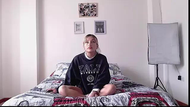 Sweet_paradisex from StripChat
