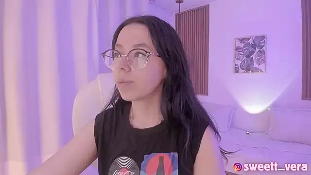 sweet_vera from StripChat