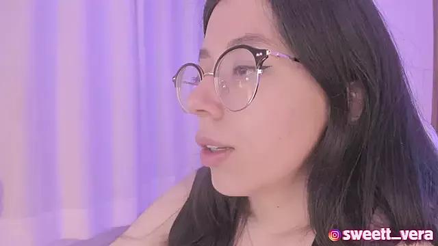 sweet_vera from StripChat