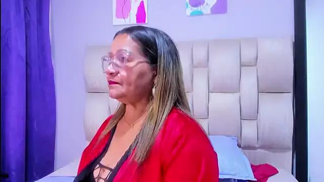SWEET_VICKYY from StripChat