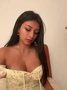 Photos of sweetAli_ from StripChat is Freechat
