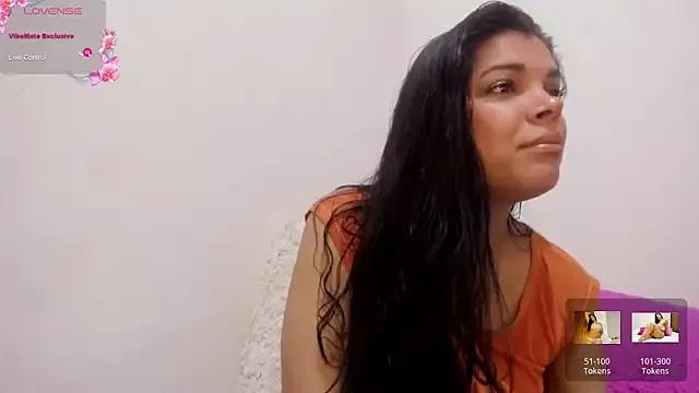 Sweetdreamses_ from StripChat