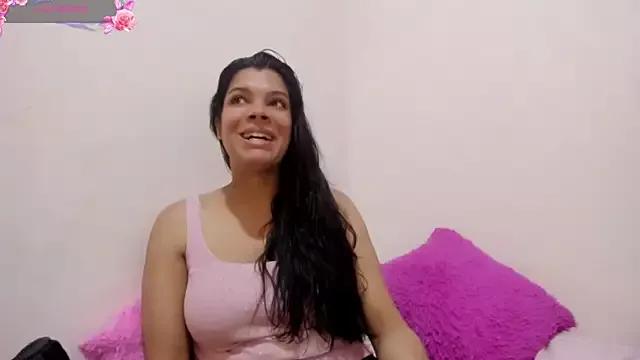 Sweetdreamses_ from StripChat