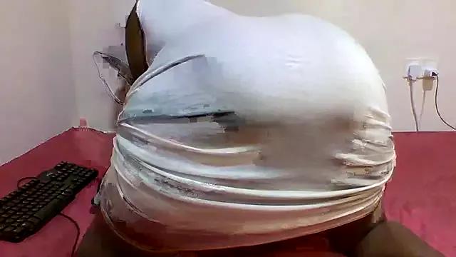 sweetelle09 from StripChat