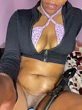 Sweetfinebabe from StripChat is Freechat