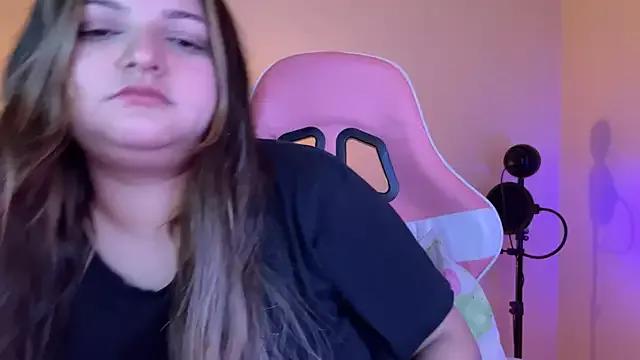 SweetFoxEyes from StripChat is Freechat
