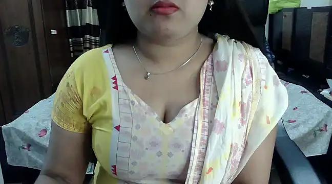 SweetGirlRani143 from StripChat