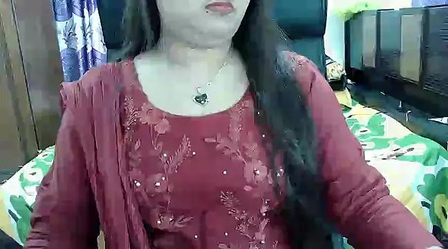 SweetGirlRani143 from StripChat