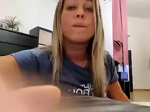 sweethotmilf888 from StripChat