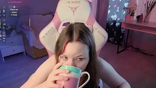 Sweetie_Hope from StripChat is Freechat