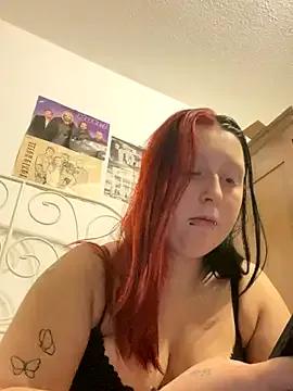 SweetieLina from StripChat is Freechat