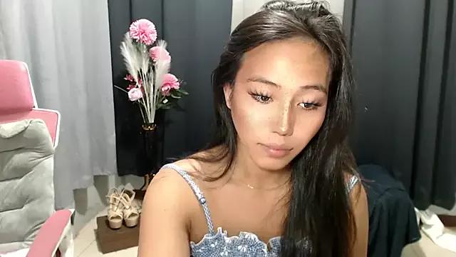 sweetiie_caren from StripChat