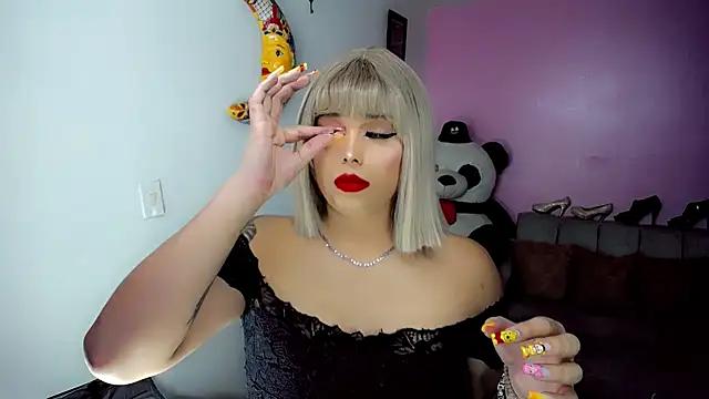 SweetKim21 from StripChat
