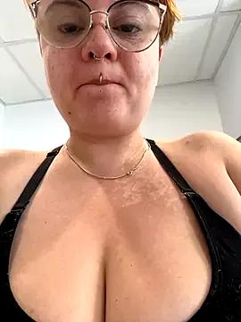 Sweetleeahxx from StripChat