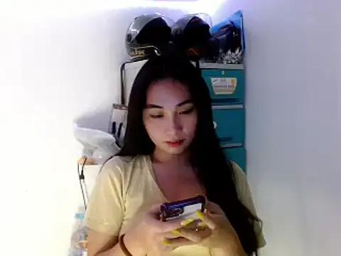 SweetLilly_18 from StripChat