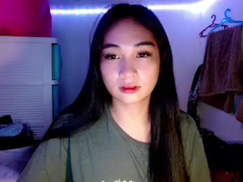 SweetLilly_18 from StripChat