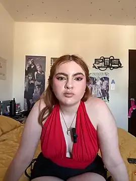 sweetluciee from StripChat is Freechat