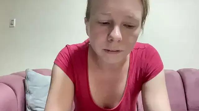 SweetLucy96 from StripChat